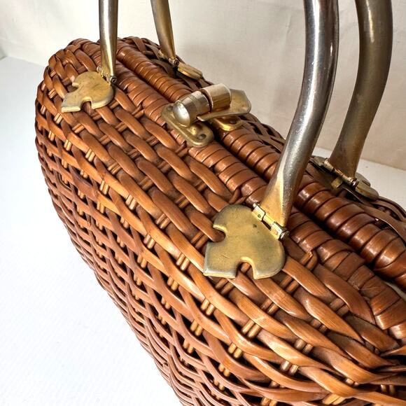 VINTAGE Basket Purse by Macy's Woven Metal MCM Vinyl HandMade in Honk Kong - Picture 3 of 14